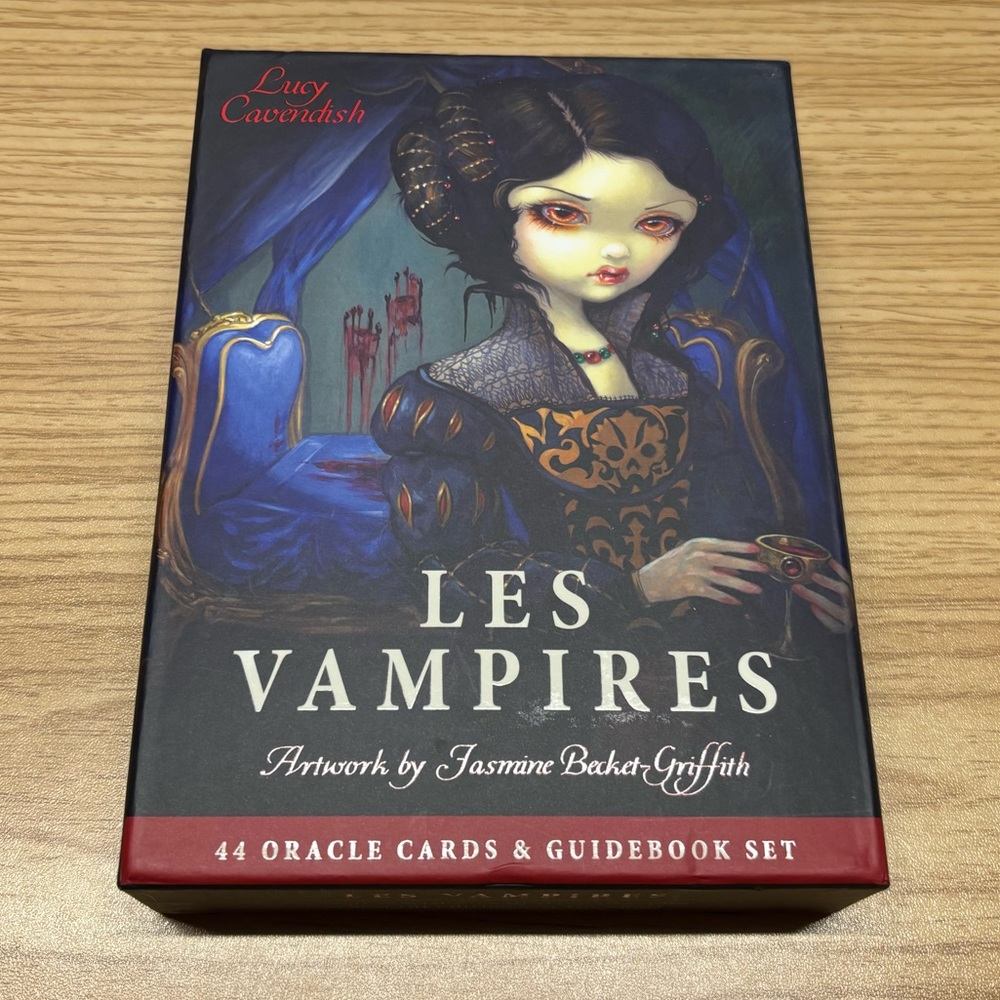 Les Vampires Oracle Cards Set